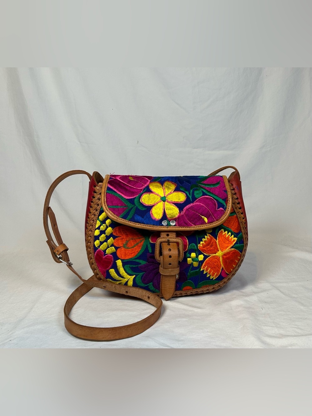 Vintage Tan Leather Floral Embroidered Boho Mexican Hippie Crossbody Bag